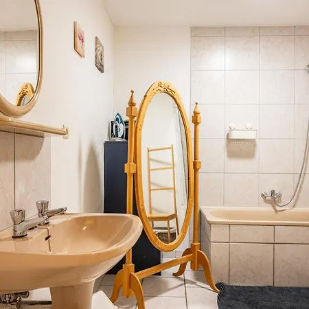 De La Lavandière à * Ucimont